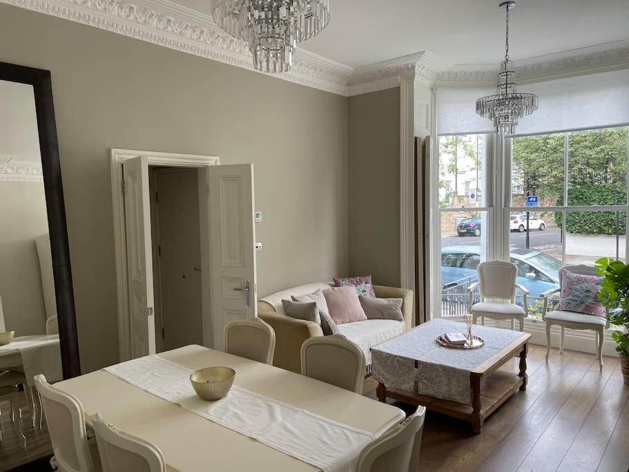 Stylish 3-Bedroom Flat In Kensington 伦敦 外观 照片