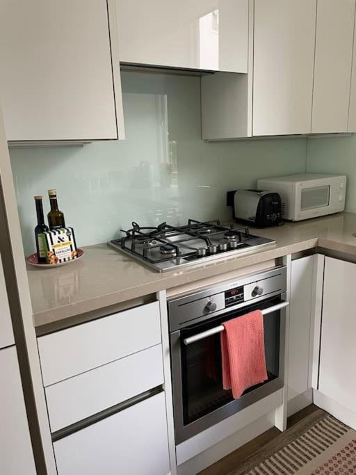 Stylish 3-Bedroom Flat In Kensington 伦敦 外观 照片